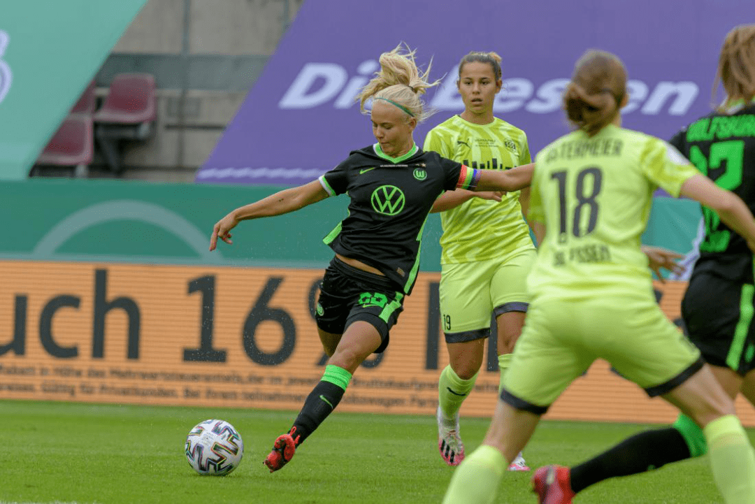 德国队鏖战丹麦队，黄鸭组合扛起全队